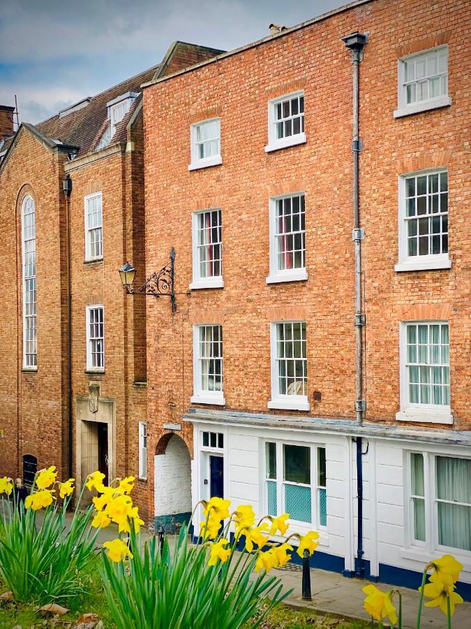 Pass The Keys Superbly Located Handsome Georgian Townhouse Shrewsbury Bagian luar foto